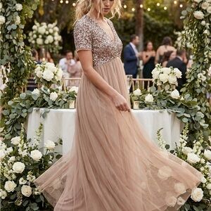 Maya Sparkling Sequin Maxi Dress in Taupe NWT  Taupeblush size 6 - Medium